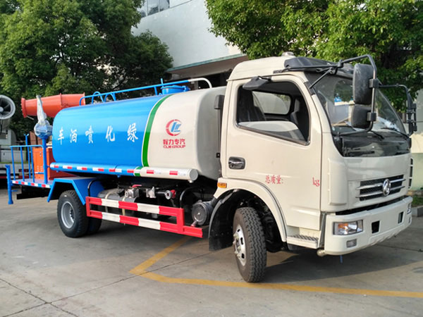 東風(fēng)天錦霧炮車裝50米噴霧機