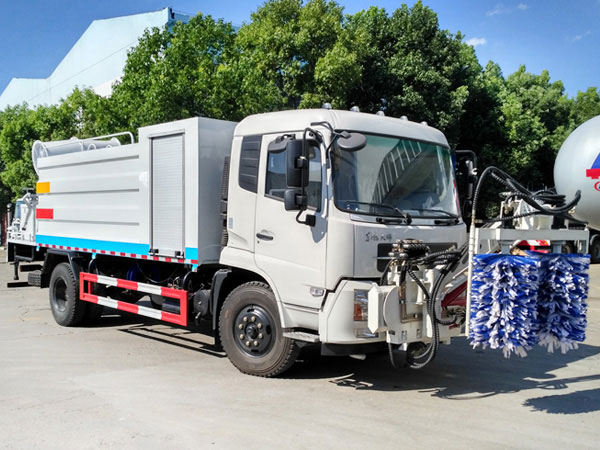 多功能護(hù)欄清洗車萬向臂 抑塵車加裝前置萬向臂