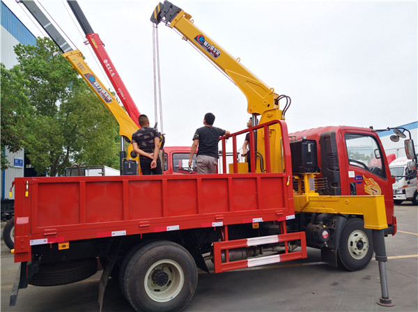 重汽豪曼藍(lán)牌隨車吊-程力隨車吊