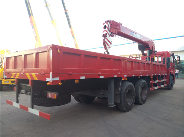 東風(fēng)景程 齊星駕駛室IMG_20190701_172330.jpg