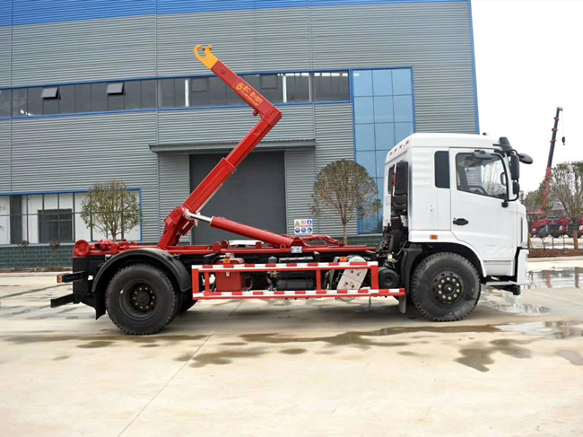 東風(fēng)專底車廂可卸式垃圾車