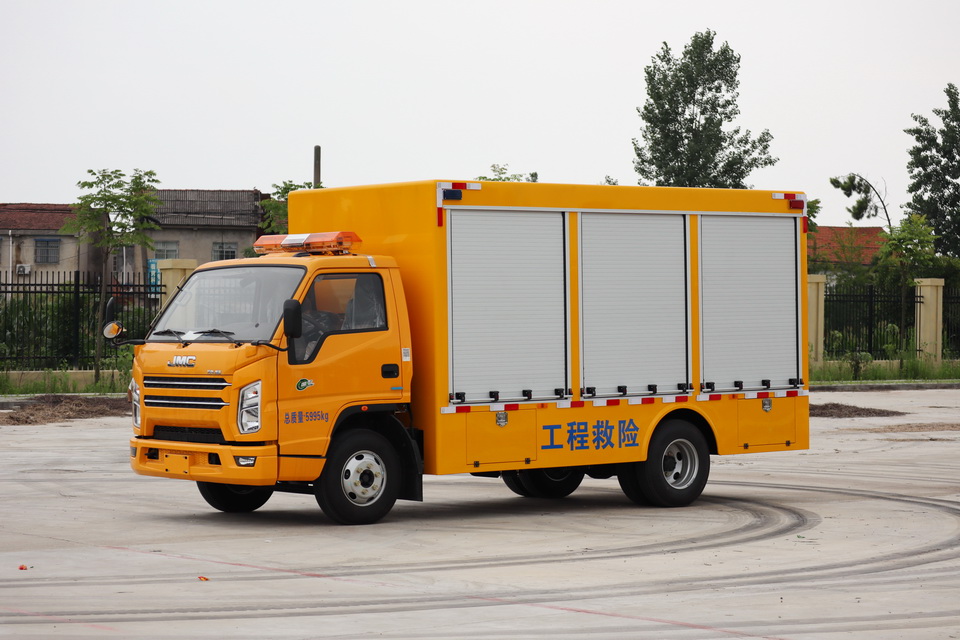 國(guó)六江鈴搶險(xiǎn)排澇車