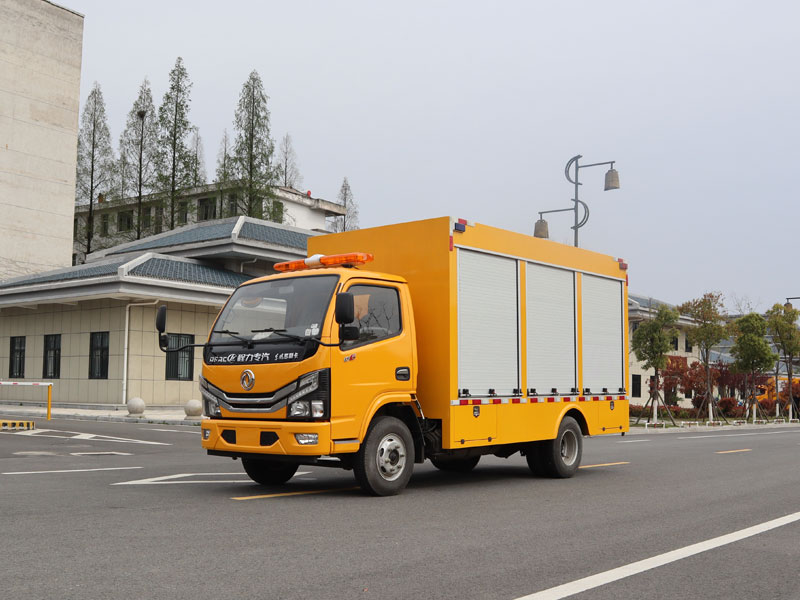 東風(fēng)多利卡工程救險(xiǎn)排澇車